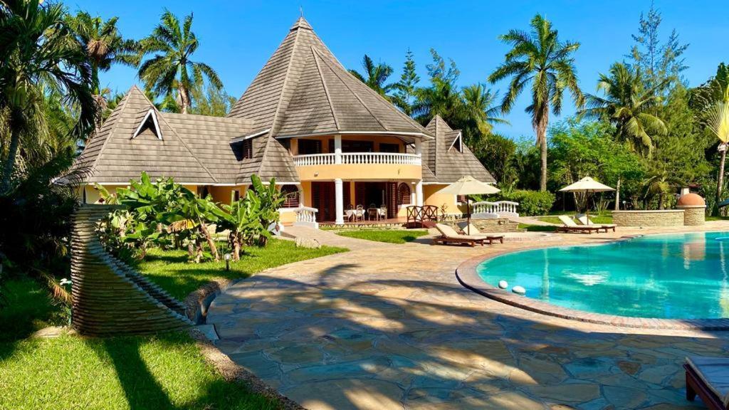 Sunset Villa Boutique Resort Diani Beach Exterior photo