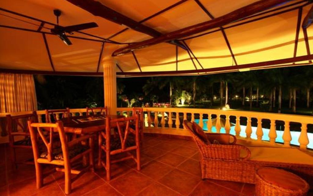 Sunset Villa Boutique Resort Diani Beach Room photo