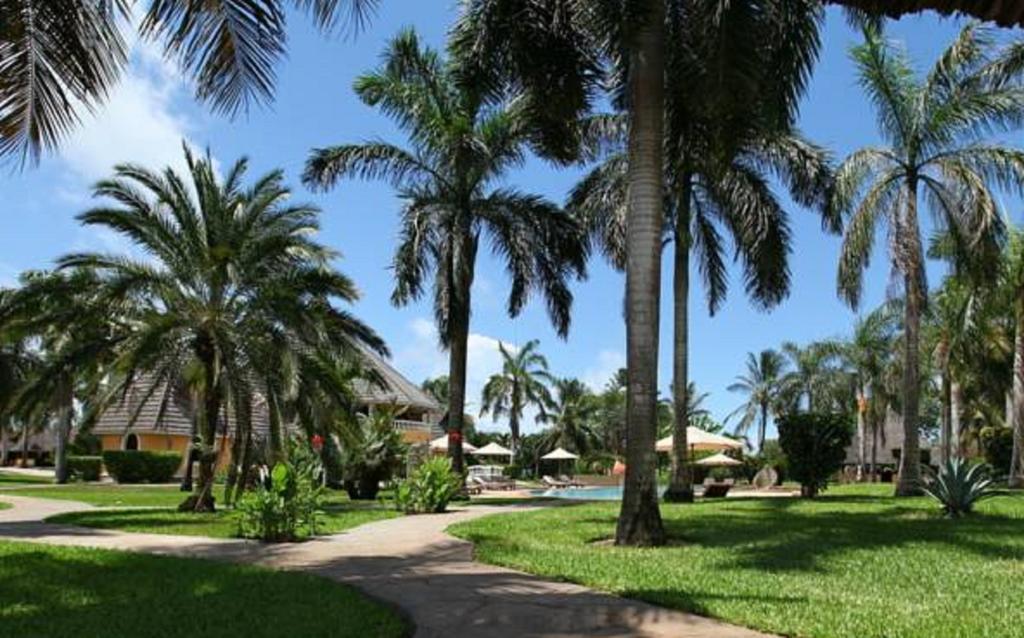 Sunset Villa Boutique Resort Diani Beach Exterior photo