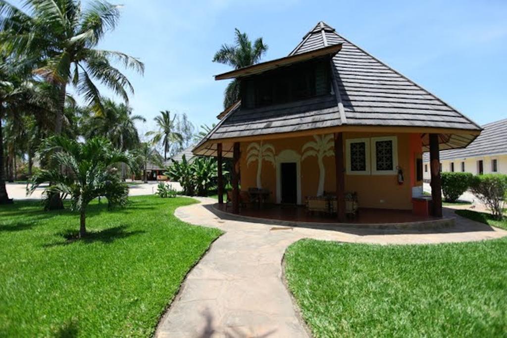 Sunset Villa Boutique Resort Diani Beach Exterior photo